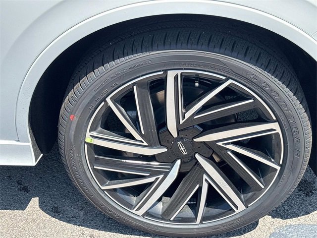 New 2025 Lincoln Aviator Black Label w/ Black Label Special Edition image 9