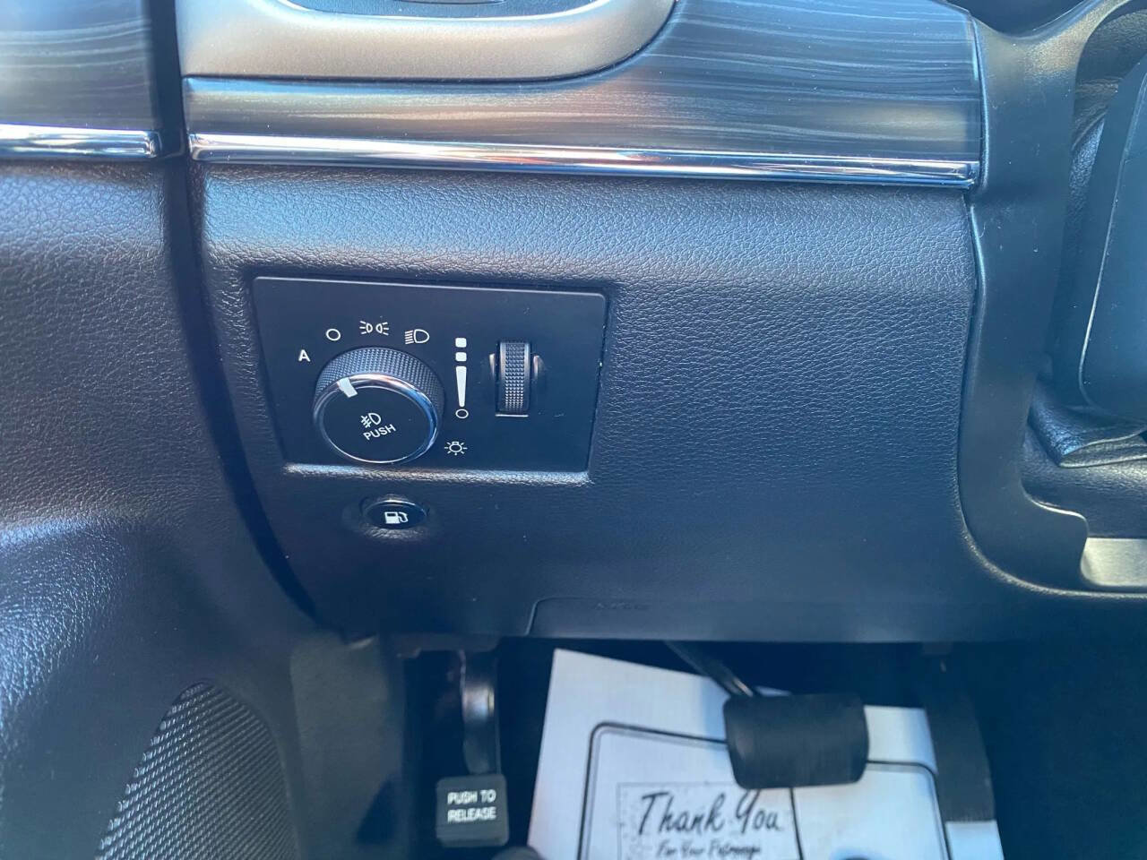 Used 2020 Jeep Grand Cherokee Limited w/ Luxury Group II image 13