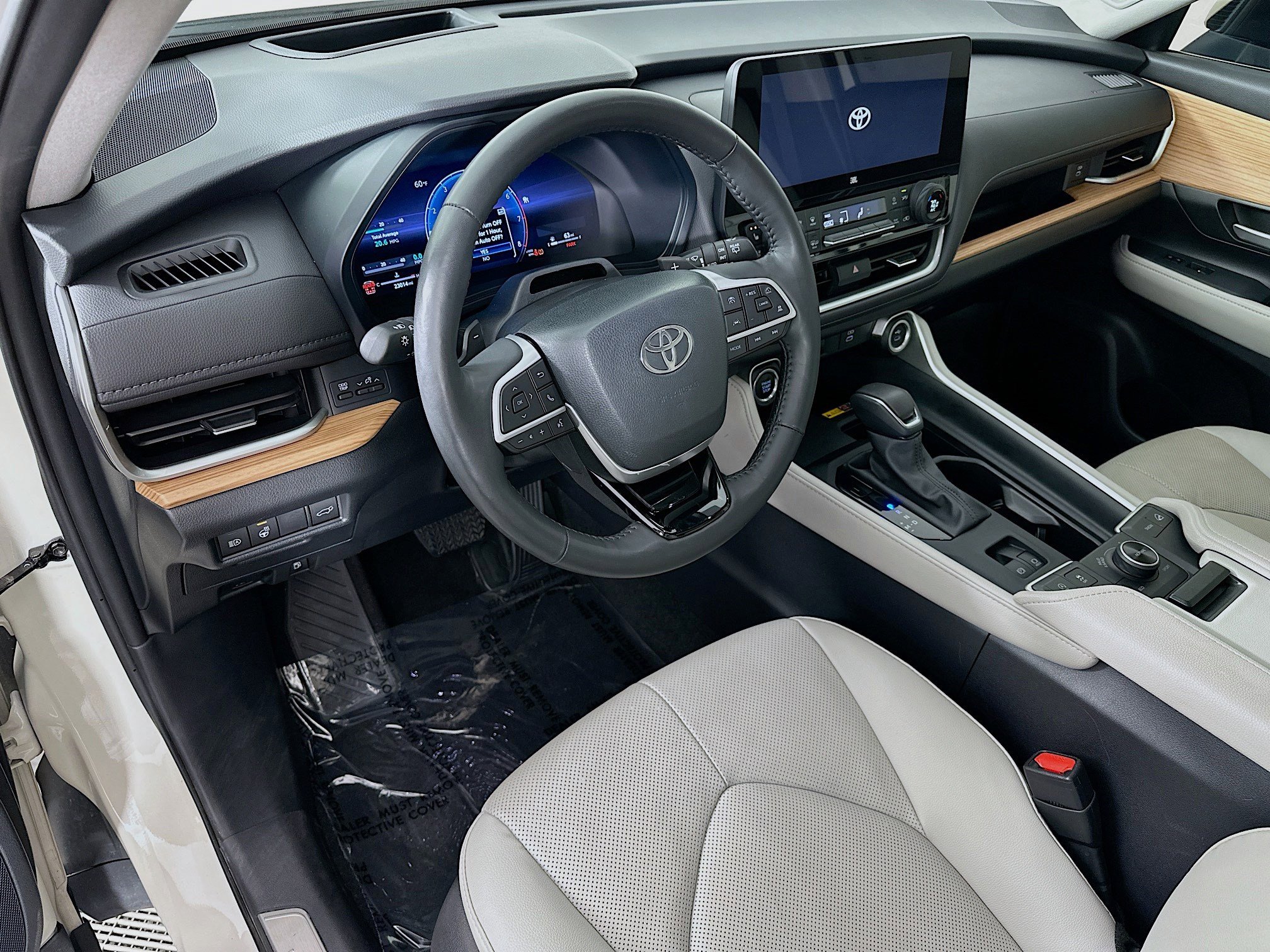 Used 2024 Toyota Grand Highlander AWD image 9