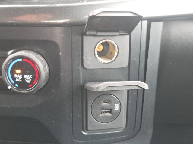 Used 2023 Ford F150 Lariat AWD/4WD image 32