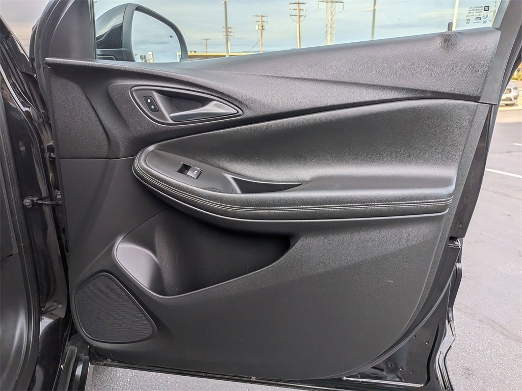 Used 2024 Buick Encore GX Sport Touring image 31