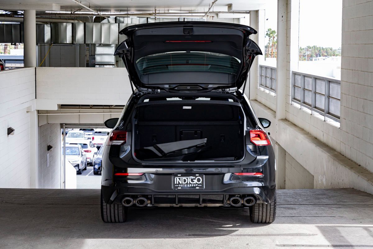Used 2025 Volkswagen Golf R Black Edition image 22