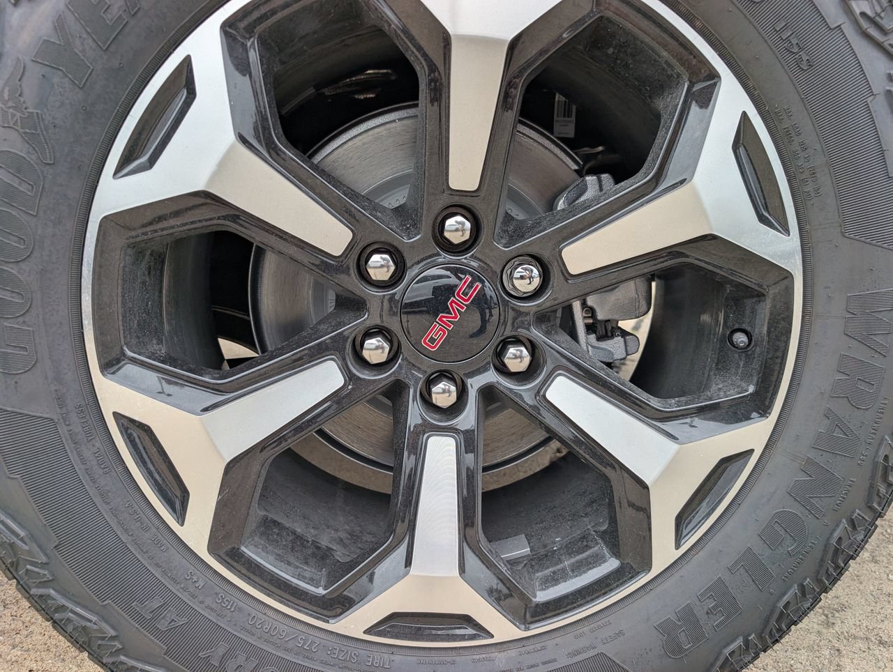 New 2026 GMC Yukon XL AT4 w/ AT4 Premium Package AWD/4WD image 6