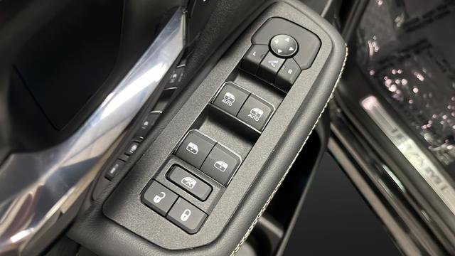 Used 2025 RAM 1500 RHO w/ RHO Level 1 Equipment Group AWD/4WD image 20