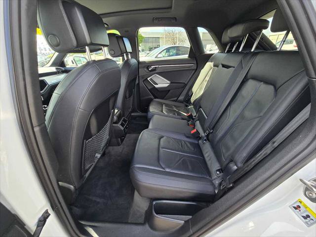 Used 2025 Audi Q3 2.0T Premium w/ Convenience Package AWD/4WD image 18
