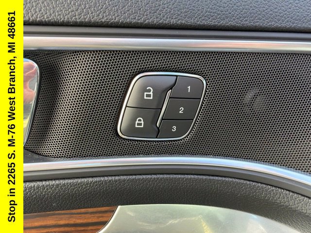 Used 2019 Ford Explorer Limited w/ Class III Trailer Tow Package AWD/4WD image 17