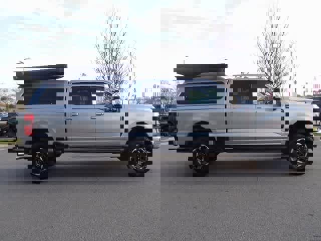 Used 2024 Ford F350 Lariat w/ Lariat Ultimate Package image 4