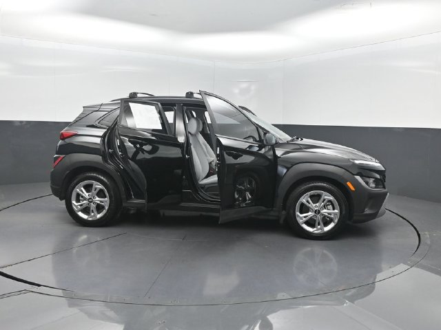 Used 2023 Hyundai Kona SEL AWD/4WD image 34