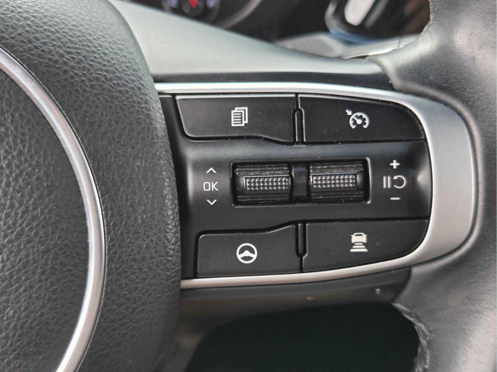 Used 2023 Kia K5 GT-Line FWD image 32