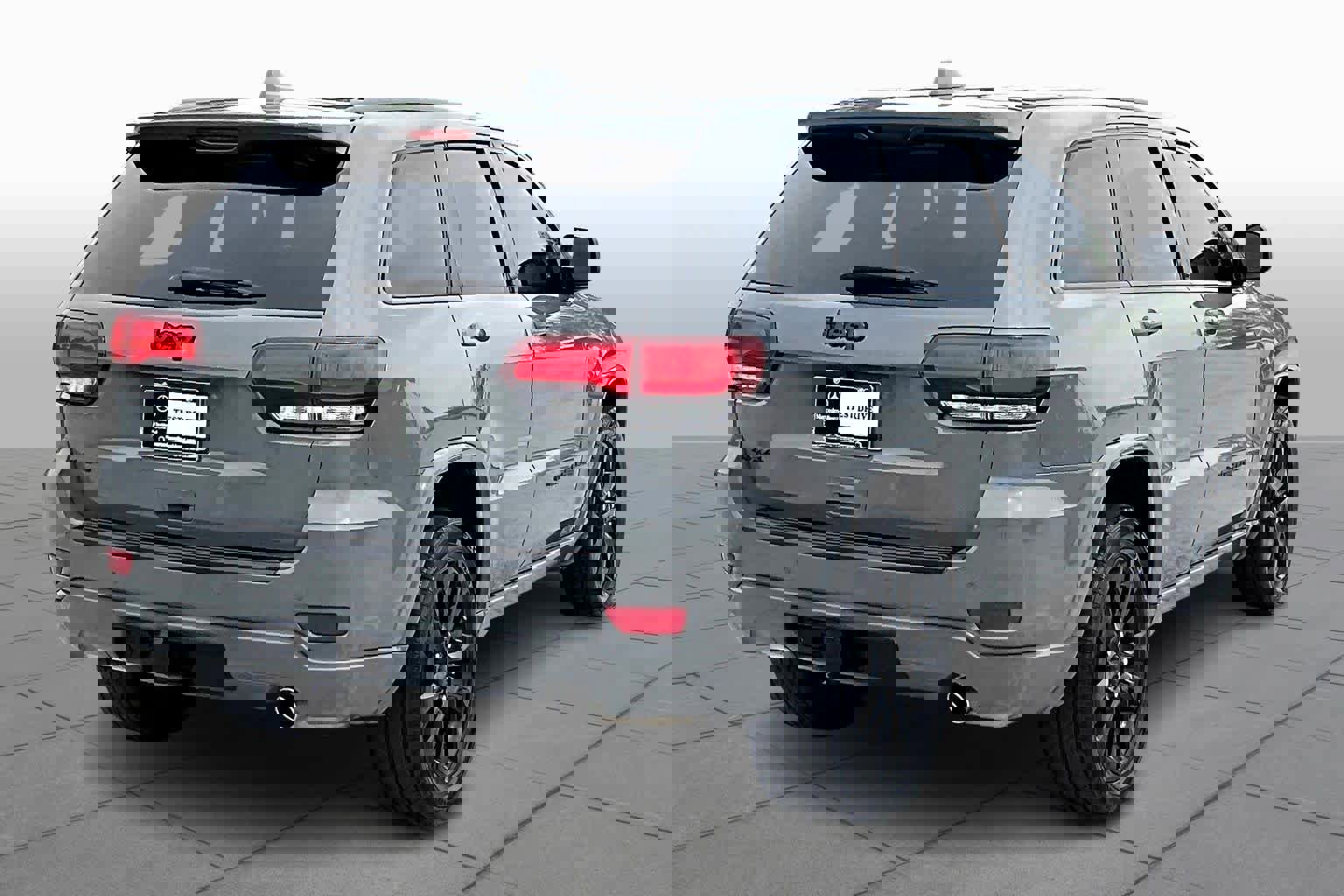 Used 2022 Jeep Grand Cherokee Laredo X image 13