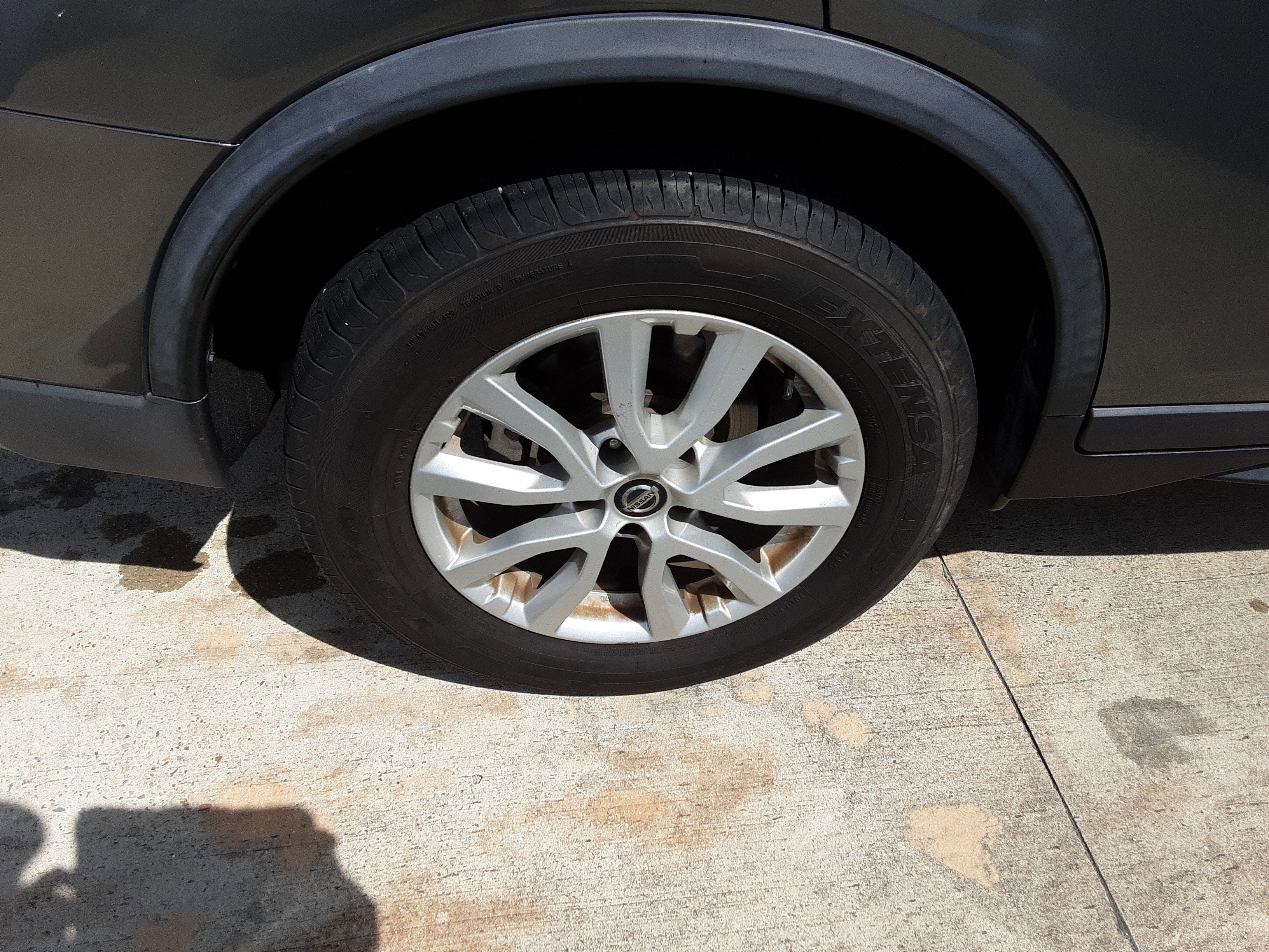 Used 2018 Nissan Rogue SV image 23