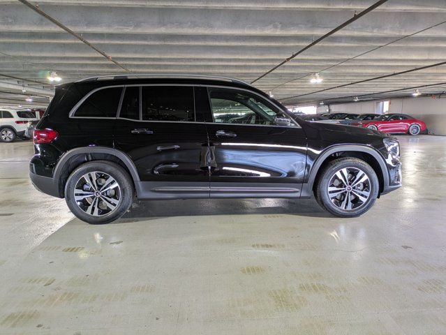 Used 2025 Mercedes-Benz GLB 250 image 7