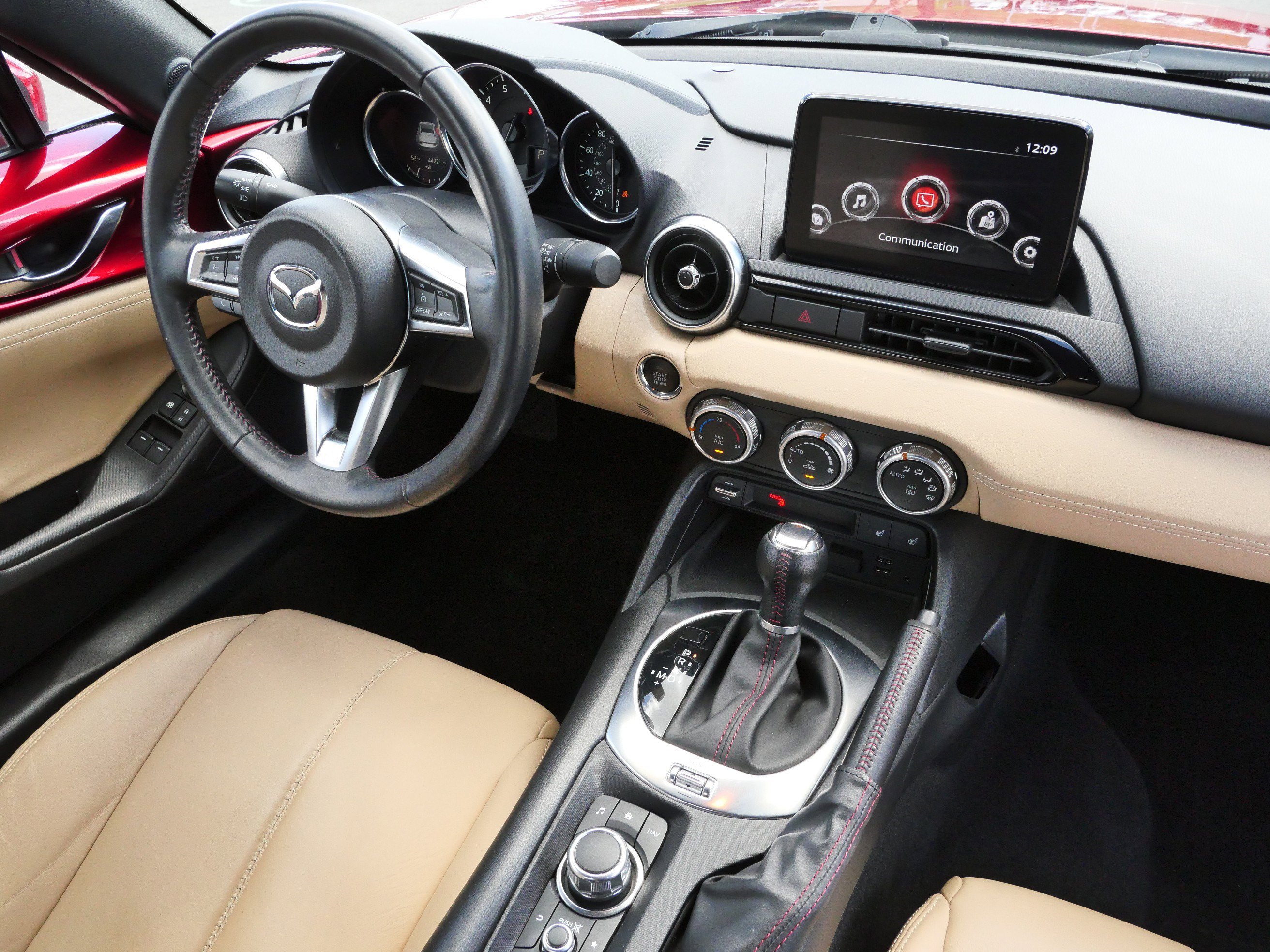 Used 2019 MAZDA MX-5 Miata RF Grand Touring RWD image 10