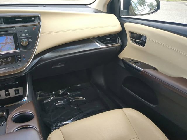 Used 2018 Toyota Avalon XLE Premium FWD image 16