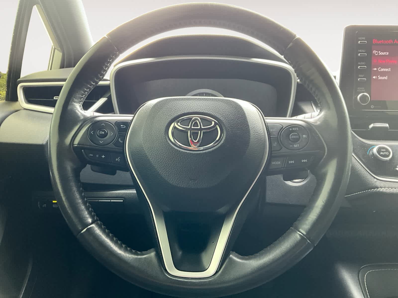 Used 2021 Toyota Corolla SE FWD image 14