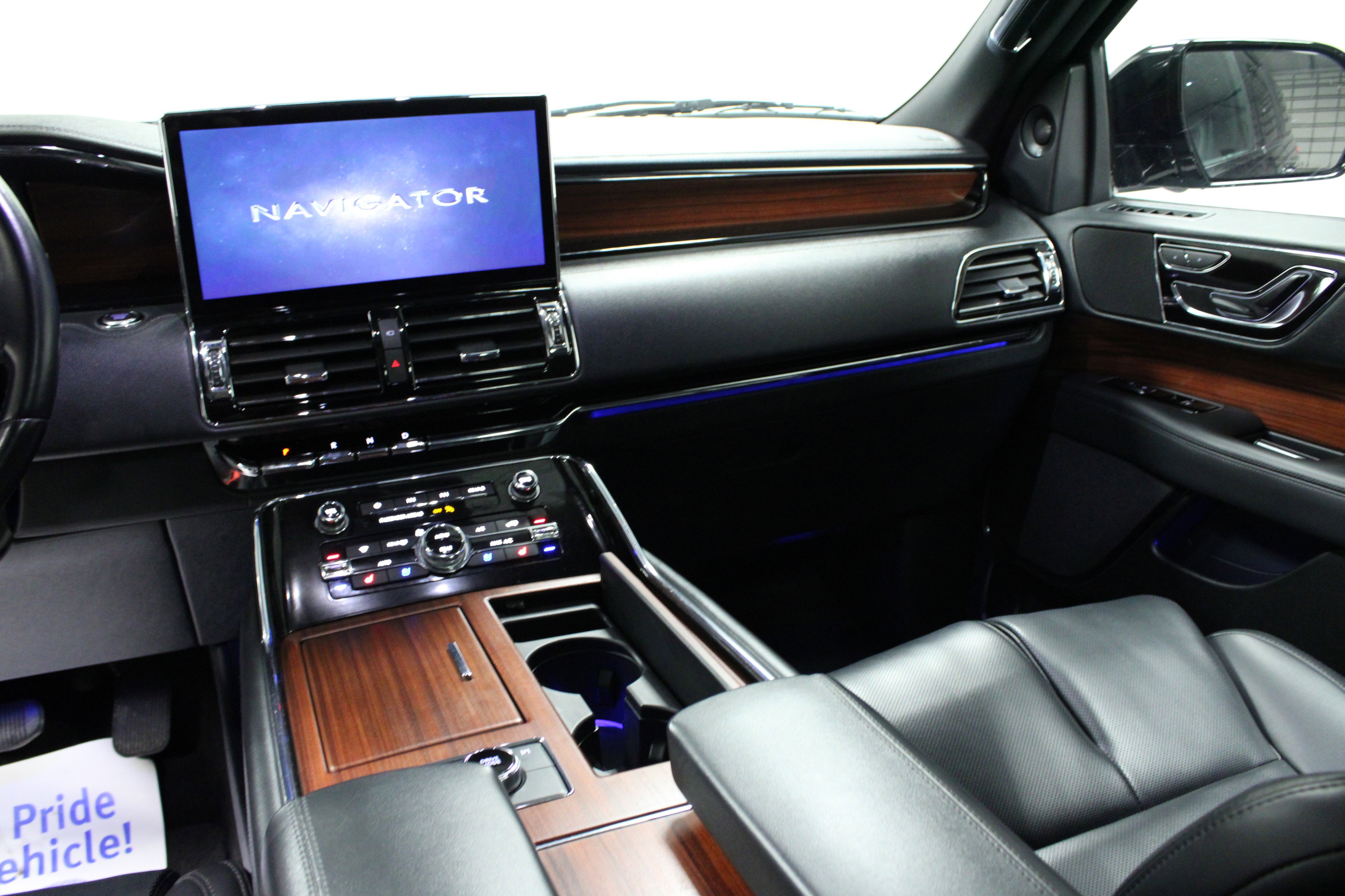 Used 2023 Lincoln Navigator L 2WD image 20