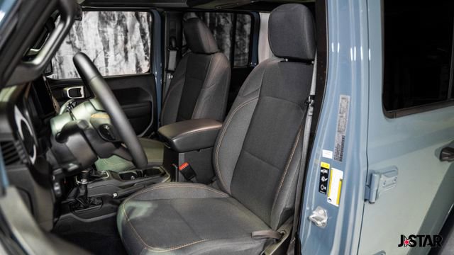 Used 2024 Jeep Wrangler Unlimited image 2