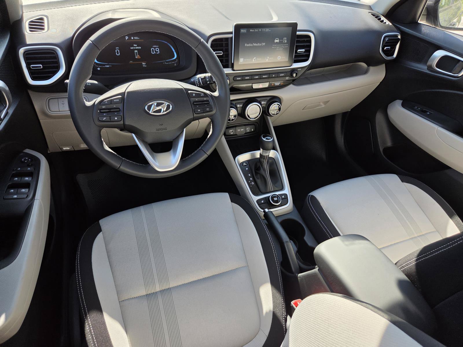 New 2026 Hyundai Venue SEL FWD image 13