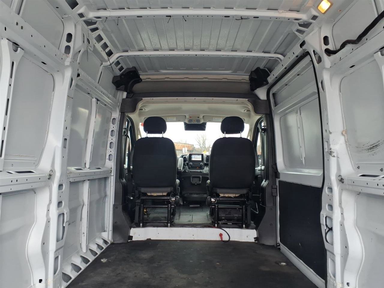 Used 2023 RAM ProMaster 2500 FWD image 9