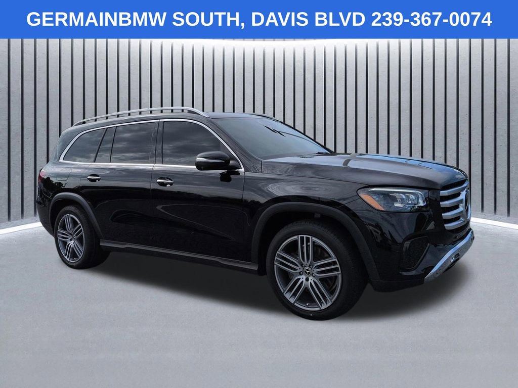 Used 2025 Mercedes-Benz GLS 450 4MATIC image 3