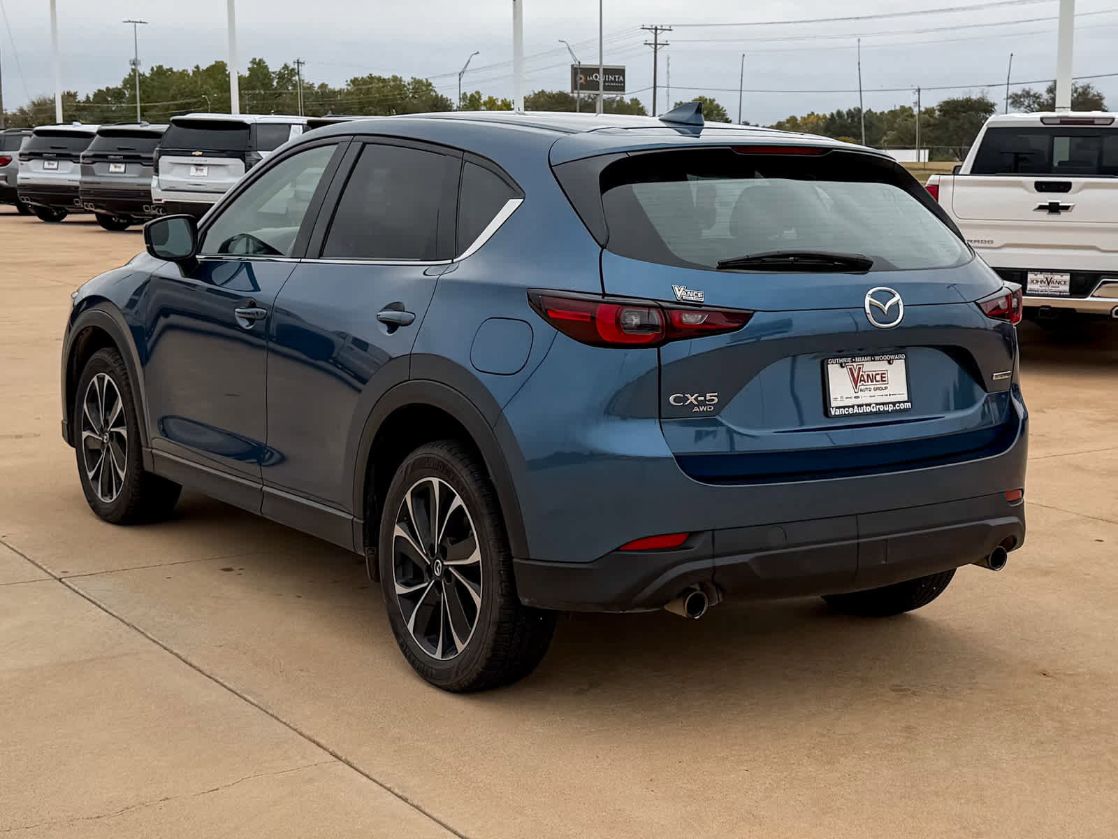 Used 2023 MAZDA CX-5 AWD 2.5 S w/ Premium Plus Pkg image 4