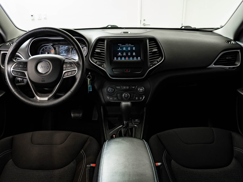 Used 2019 Jeep Cherokee Latitude w/ Popular Appearance Group image 31