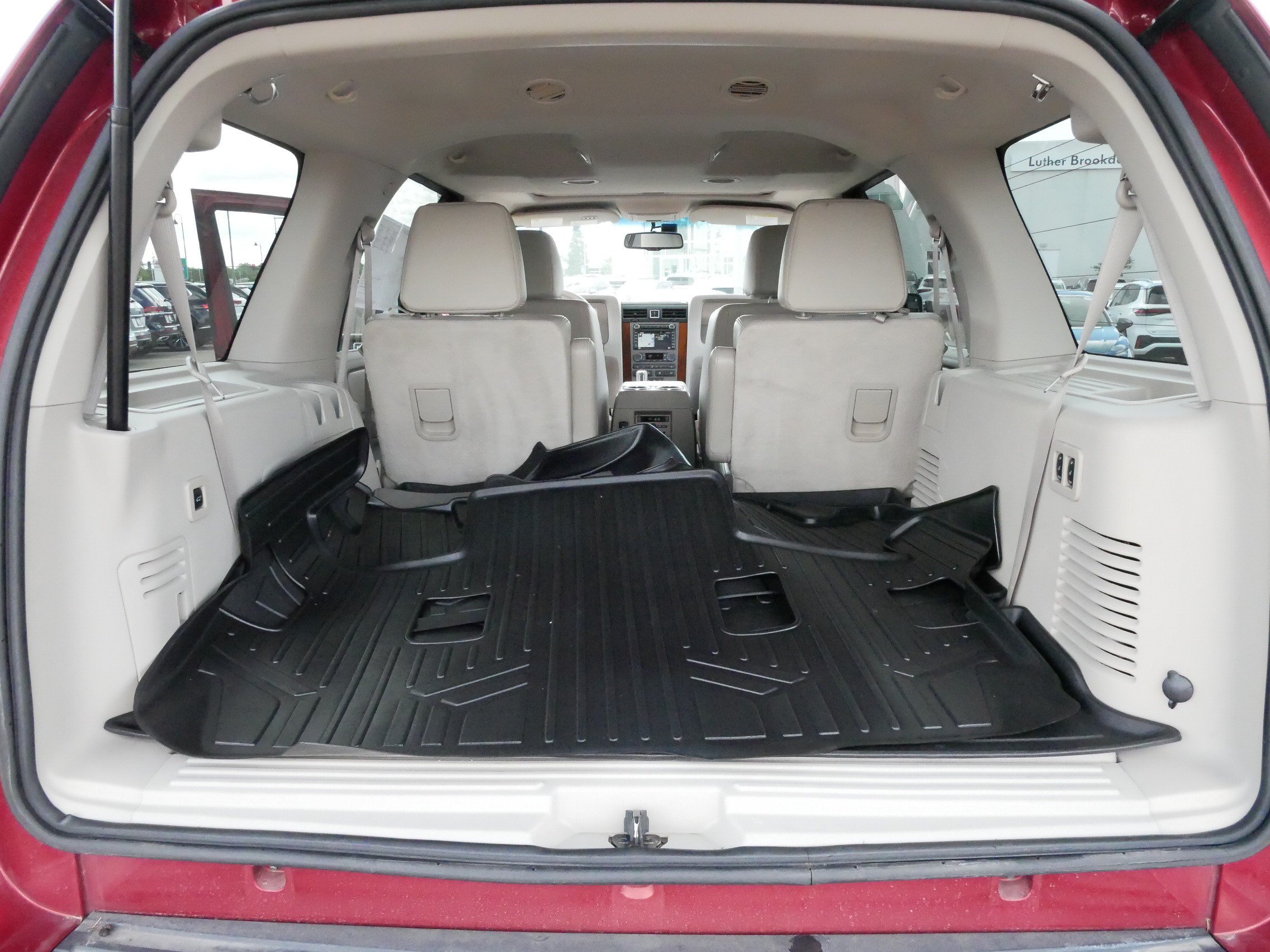 Used 2014 Lincoln Navigator 4WD image 18
