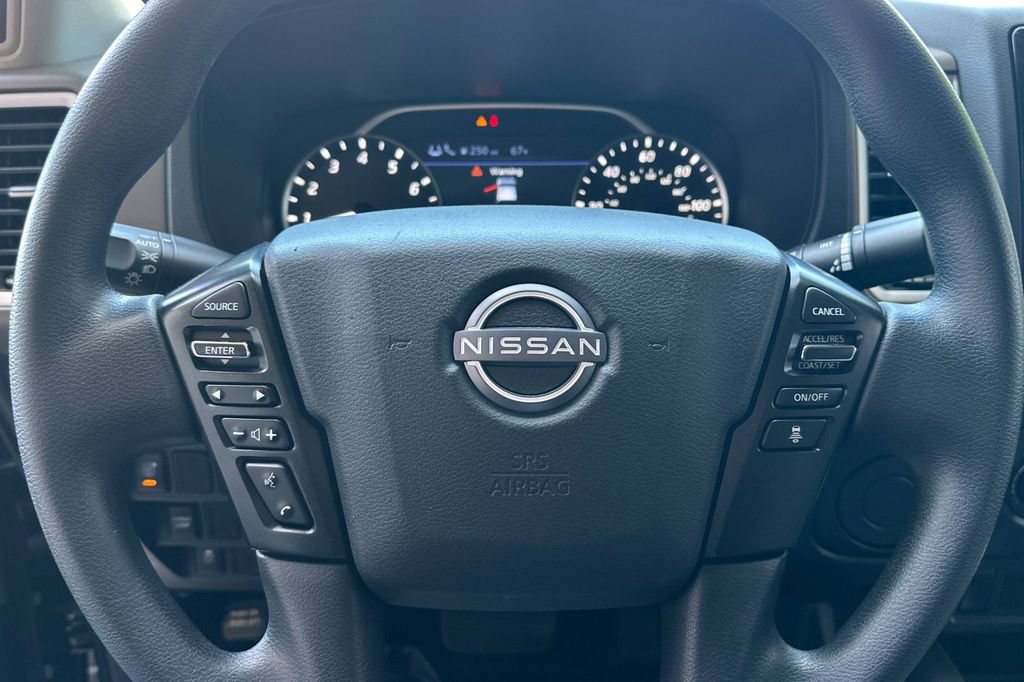 Used 2022 Nissan Frontier SV w/ Technology Package RWD image 22