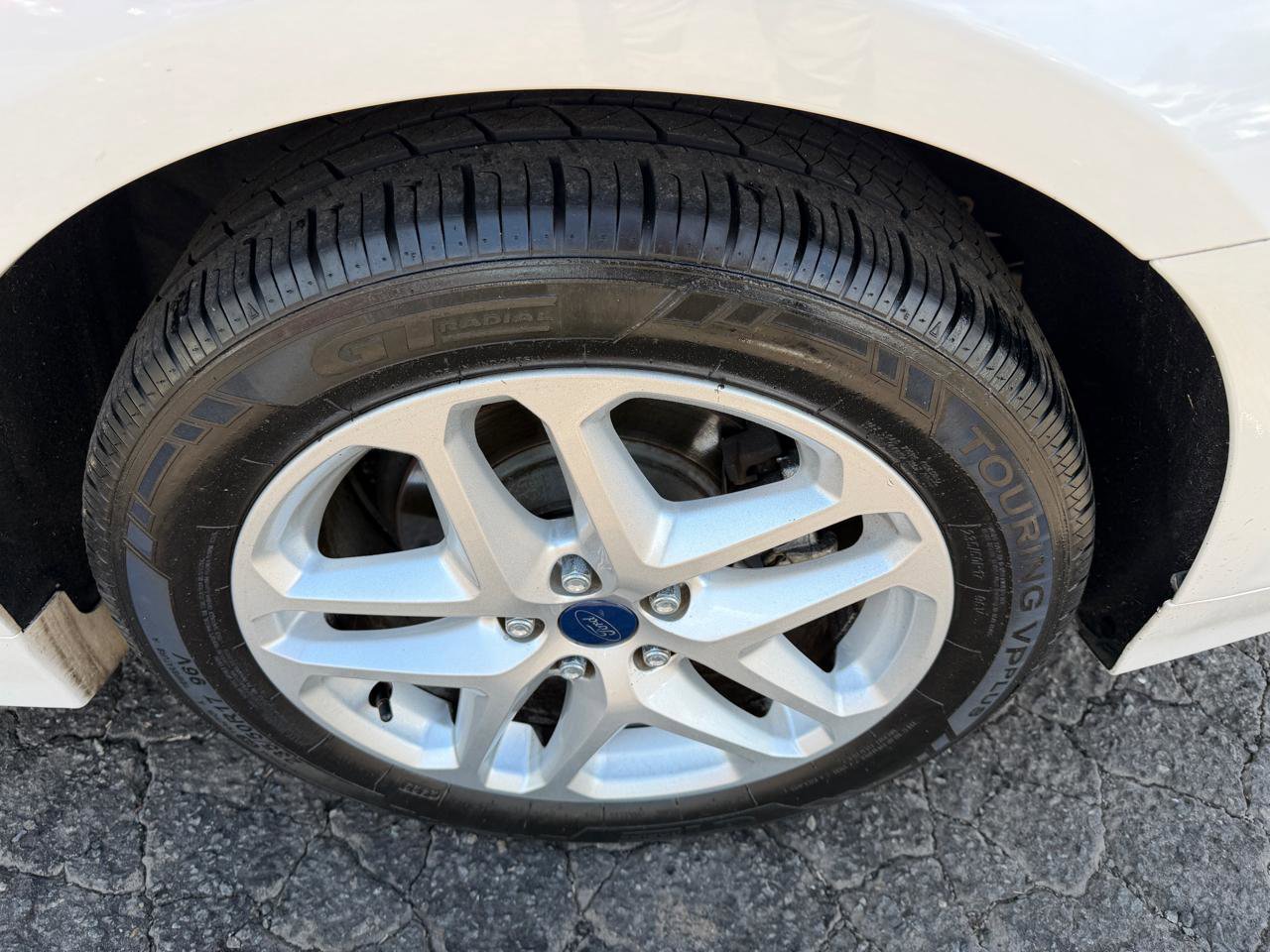 Used 2015 Ford Fusion SE w/ Equipment Group 202A FWD image 27
