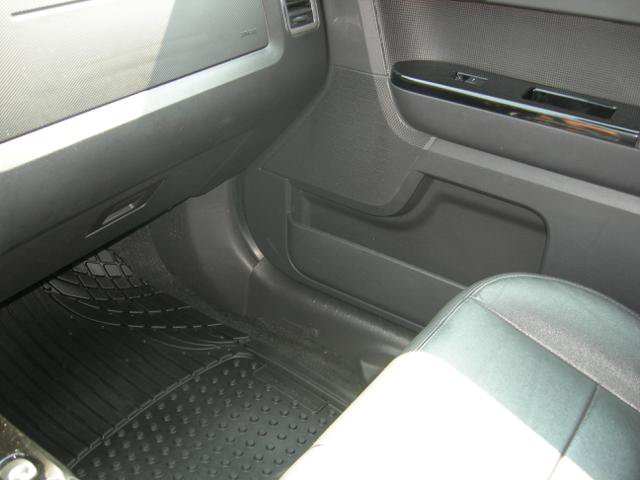 Used 2010 Ford Escape Limited AWD/4WD image 13