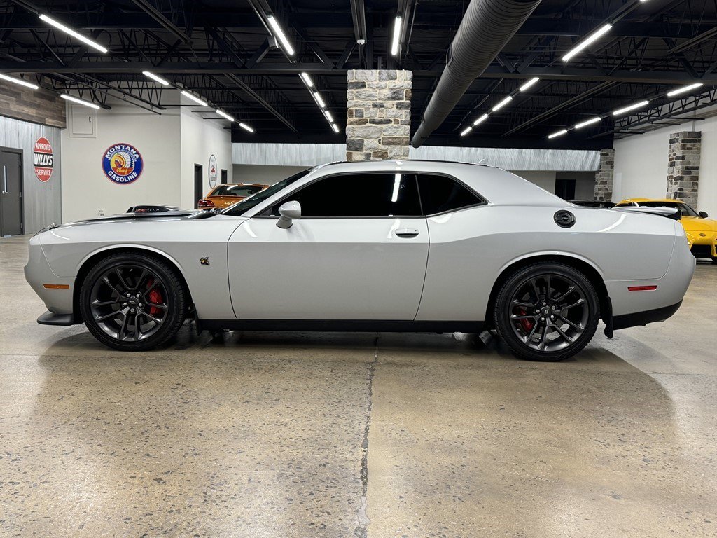 Used 2021 Dodge Challenger R/T Scat Pack w/ Shaker Package RWD image 4