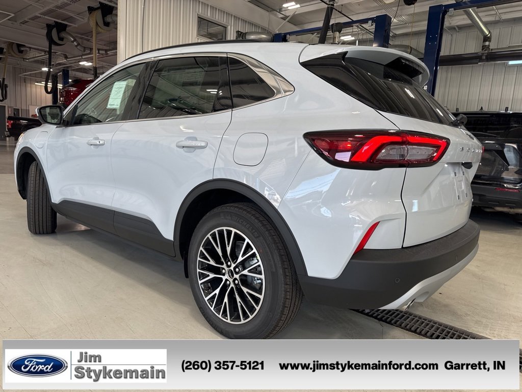 New 2025 Ford Escape SE w/ PHEV Premium Package image 4