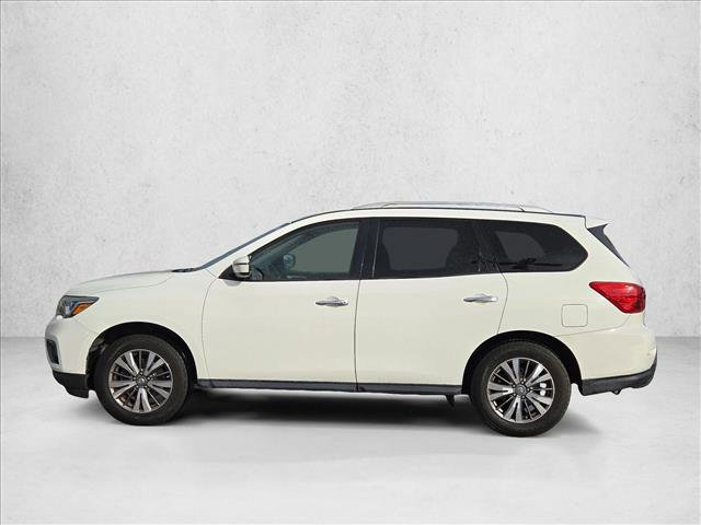 Used 2018 Nissan Pathfinder SV image 9