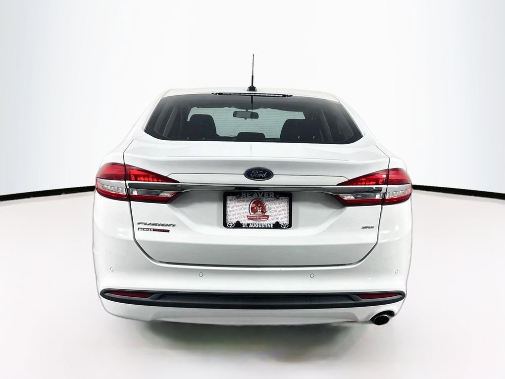 Used 2017 Ford Fusion SE w/ Fusion SE Technology Package image 8