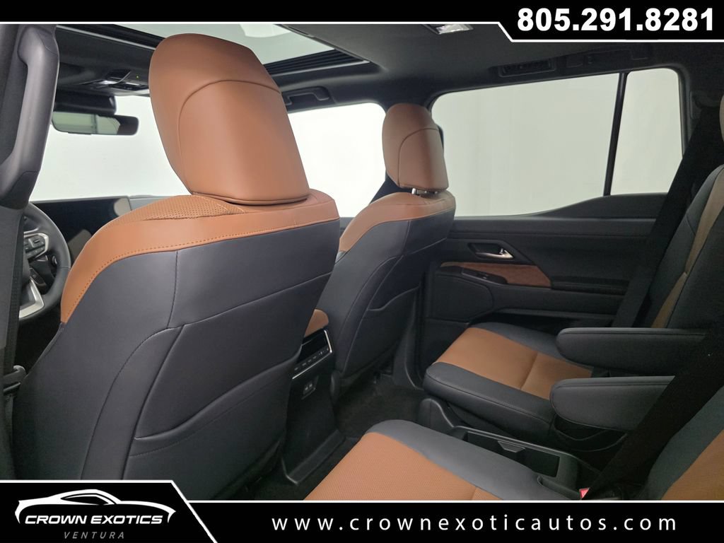 Used 2026 Lexus GX 550 w/ Cold Area Package AWD/4WD image 18