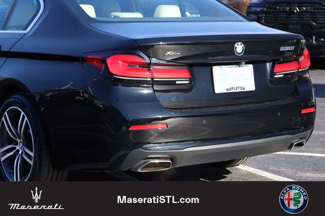 Used 2023 BMW 530i xDrive w/ Premium Package image 7