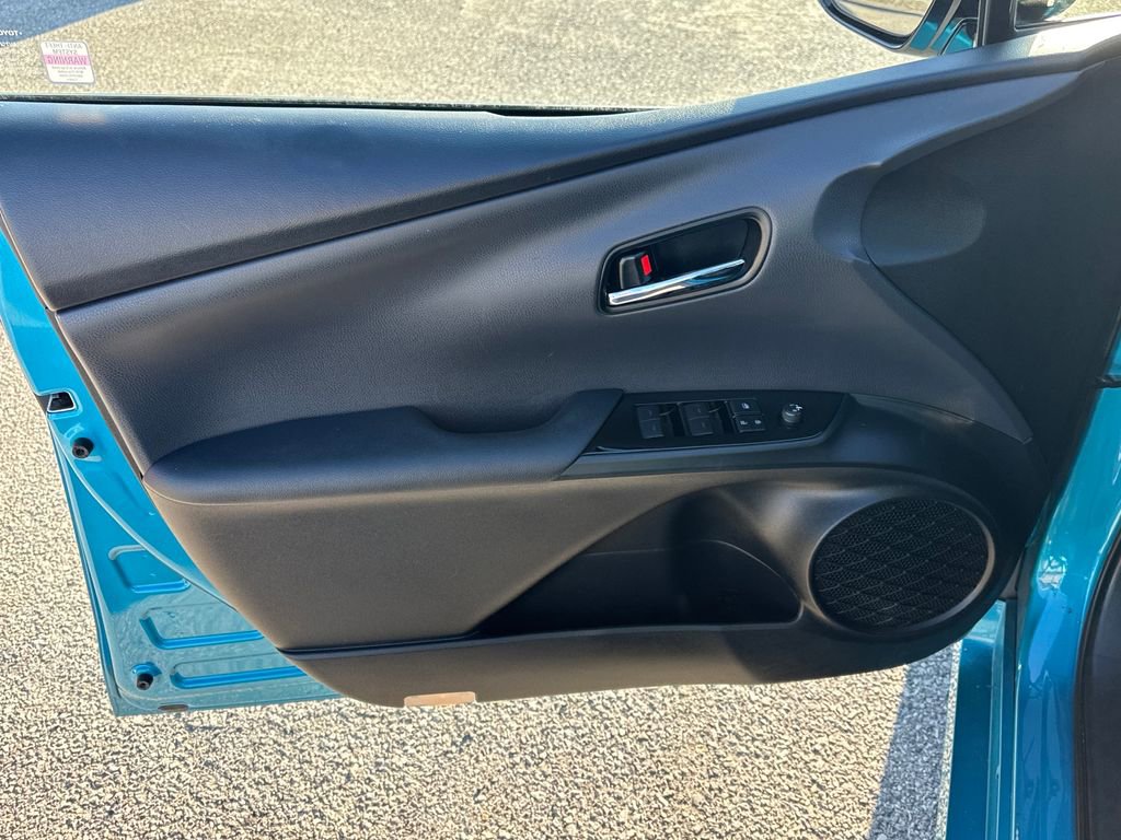 Used 2020 Toyota Prius Prime XLE image 10