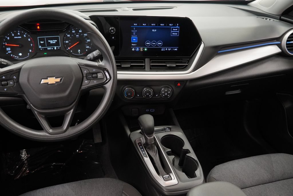 Certified 2024 Chevrolet Trax LS w/ LS Convenience Package FWD image 15
