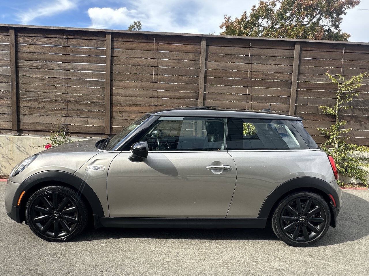 Used 2019 MINI Cooper S w/ Premium Package FWD image 18