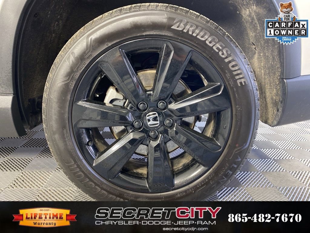 Used 2025 Honda Pilot Black Edition image 9