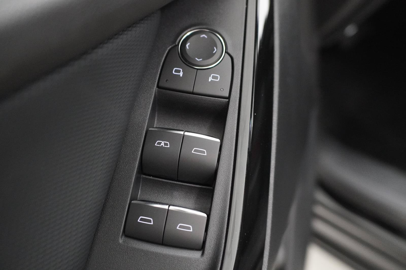 New 2027 Chevrolet Equinox RS FWD image 21