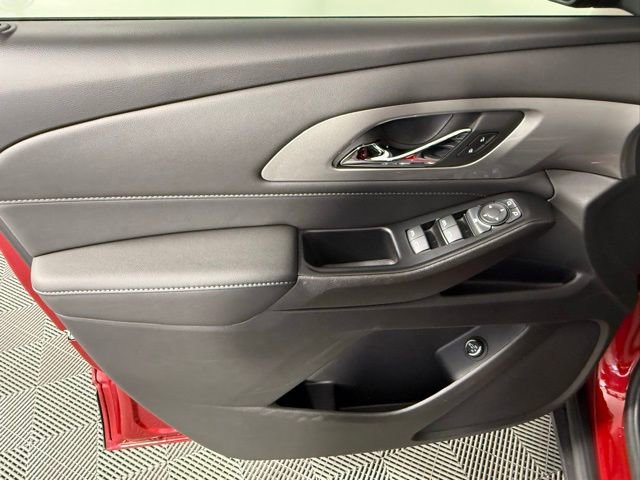 Used 2023 Chevrolet Traverse LT FWD image 14