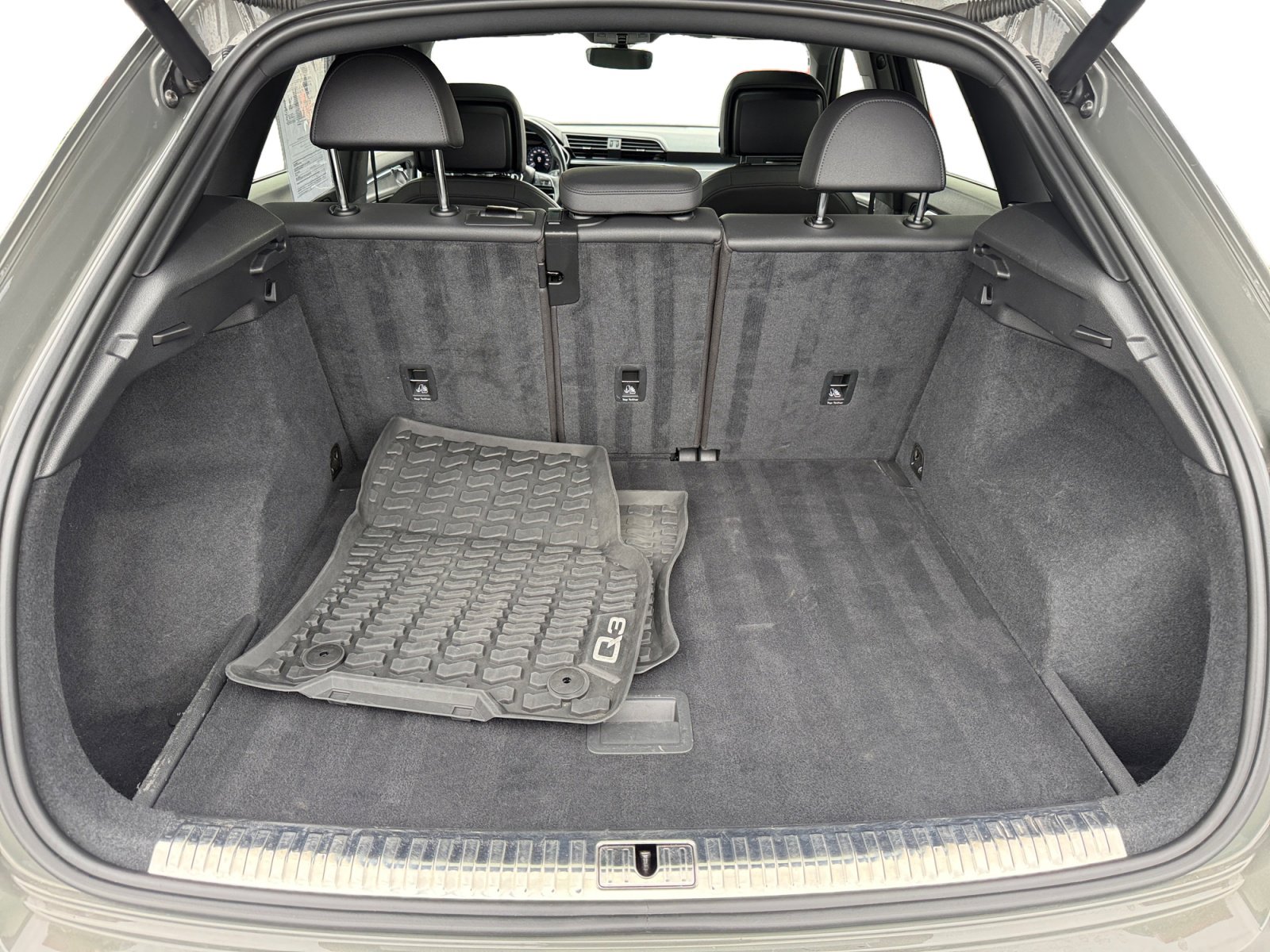 Used 2020 Audi Q3 2.0T Premium Plus w/ Premium Plus Package image 17