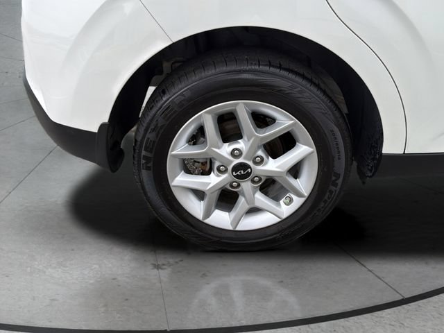 Used 2025 Kia Soul S FWD image 32