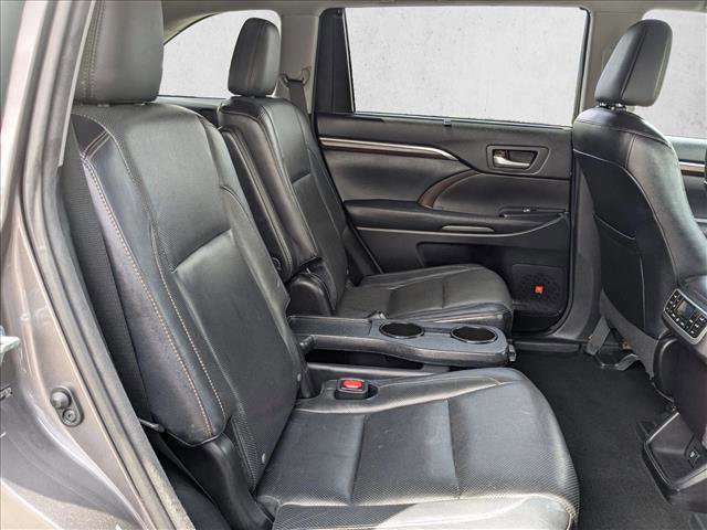 Used 2014 Toyota Highlander Limited Platinum FWD image 23