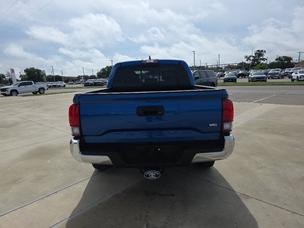 Used 2018 Toyota Tacoma SR5 RWD image 18