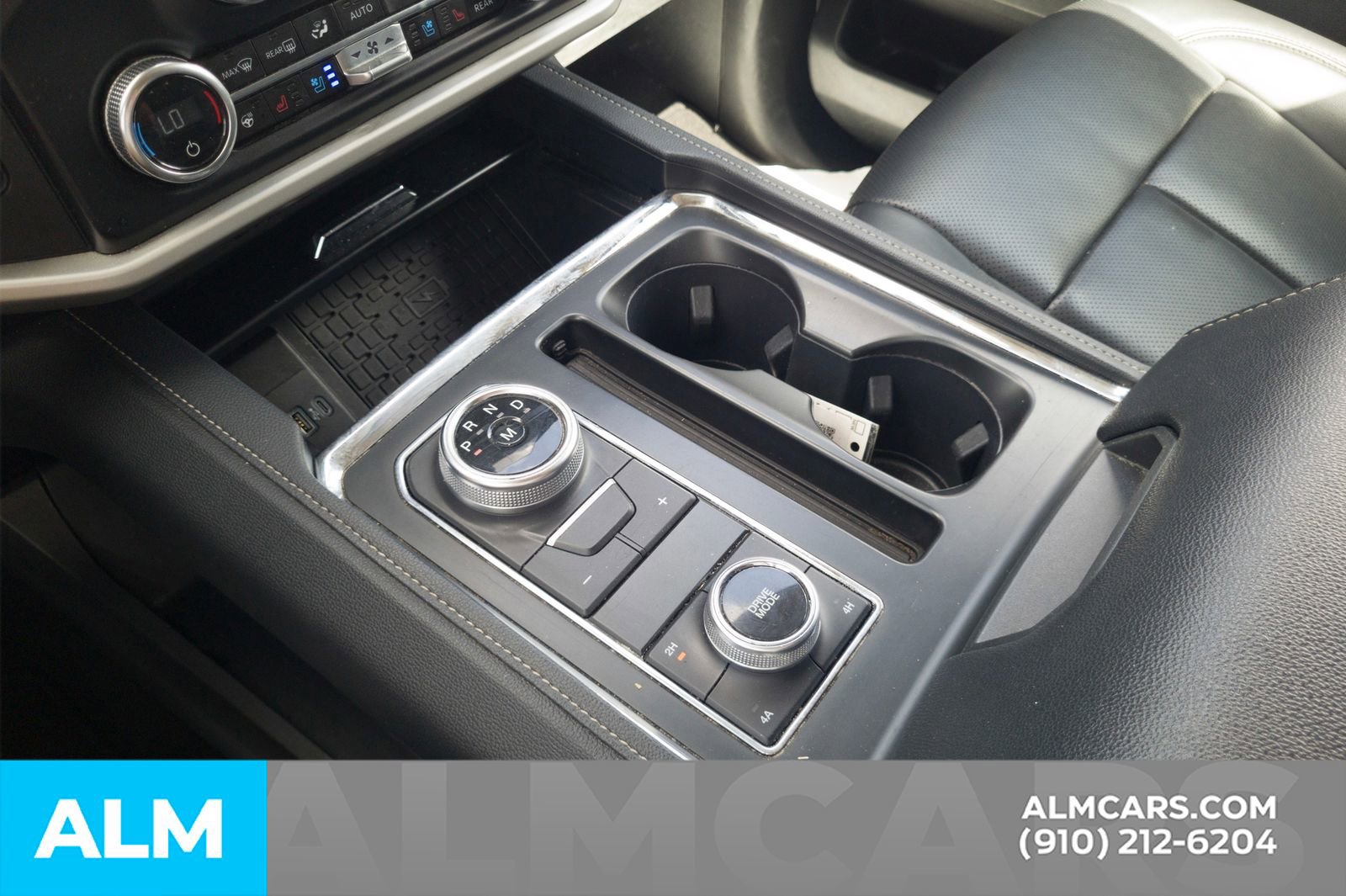 Used 2024 Ford Expedition XLT AWD/4WD image 27