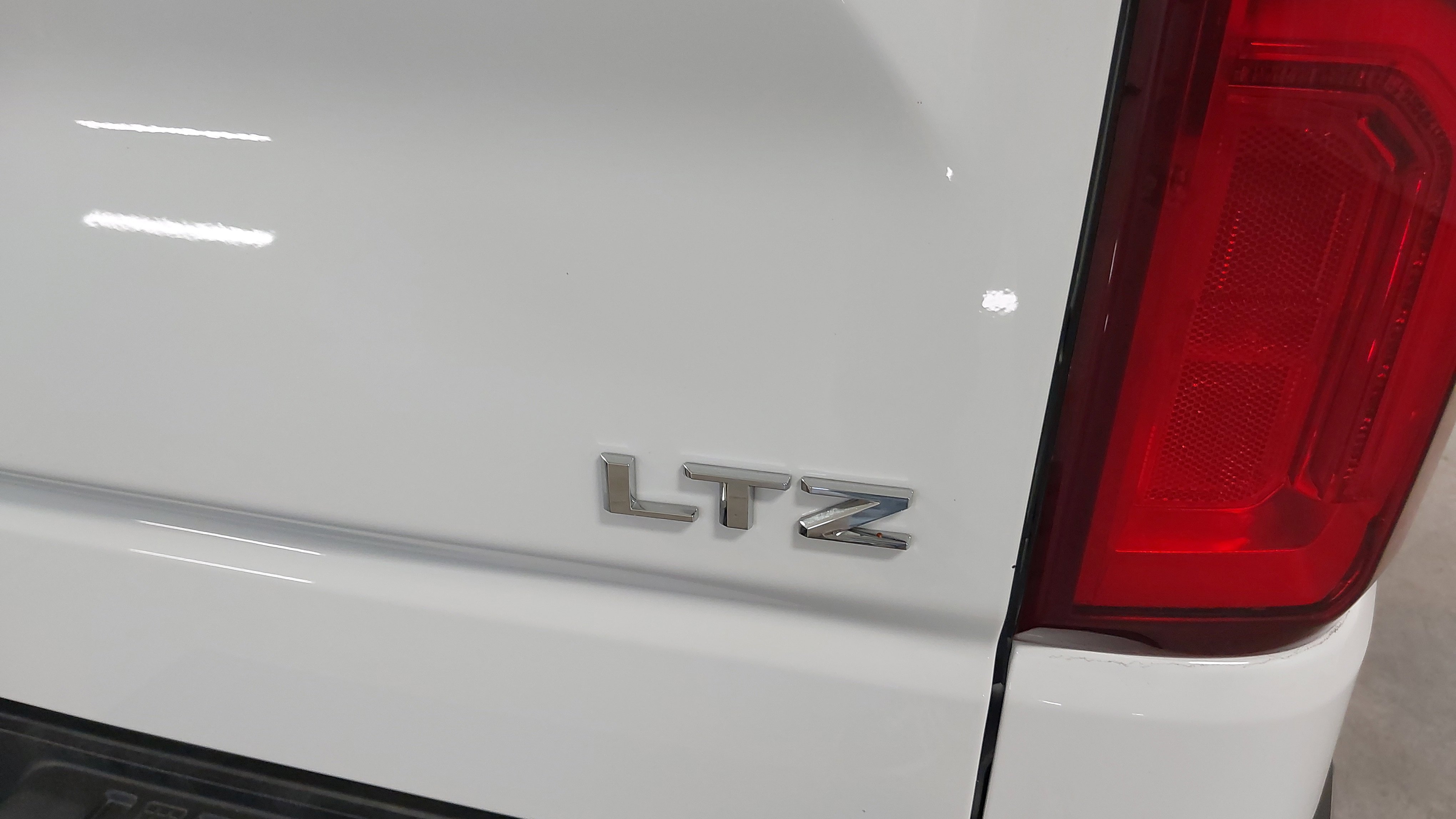 Used 2024 Chevrolet Silverado 1500 LTZ w/ Z71 Off-Road Package image 33