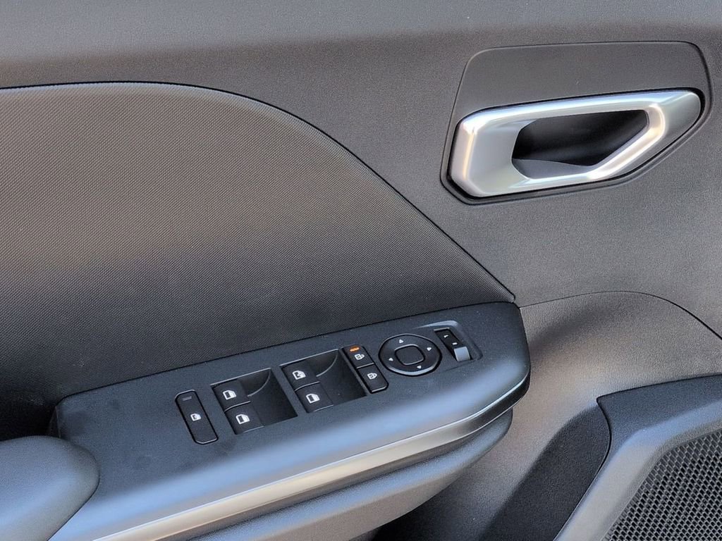New 2026 Kia K4 FWD image 24