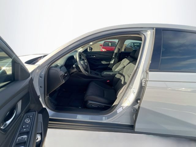 Certified 2025 Honda Accord SE image 10